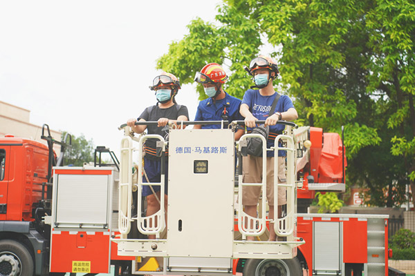 提升残疾人消防安全意识 深圳消防志愿助残活动走进坪山2.jpg